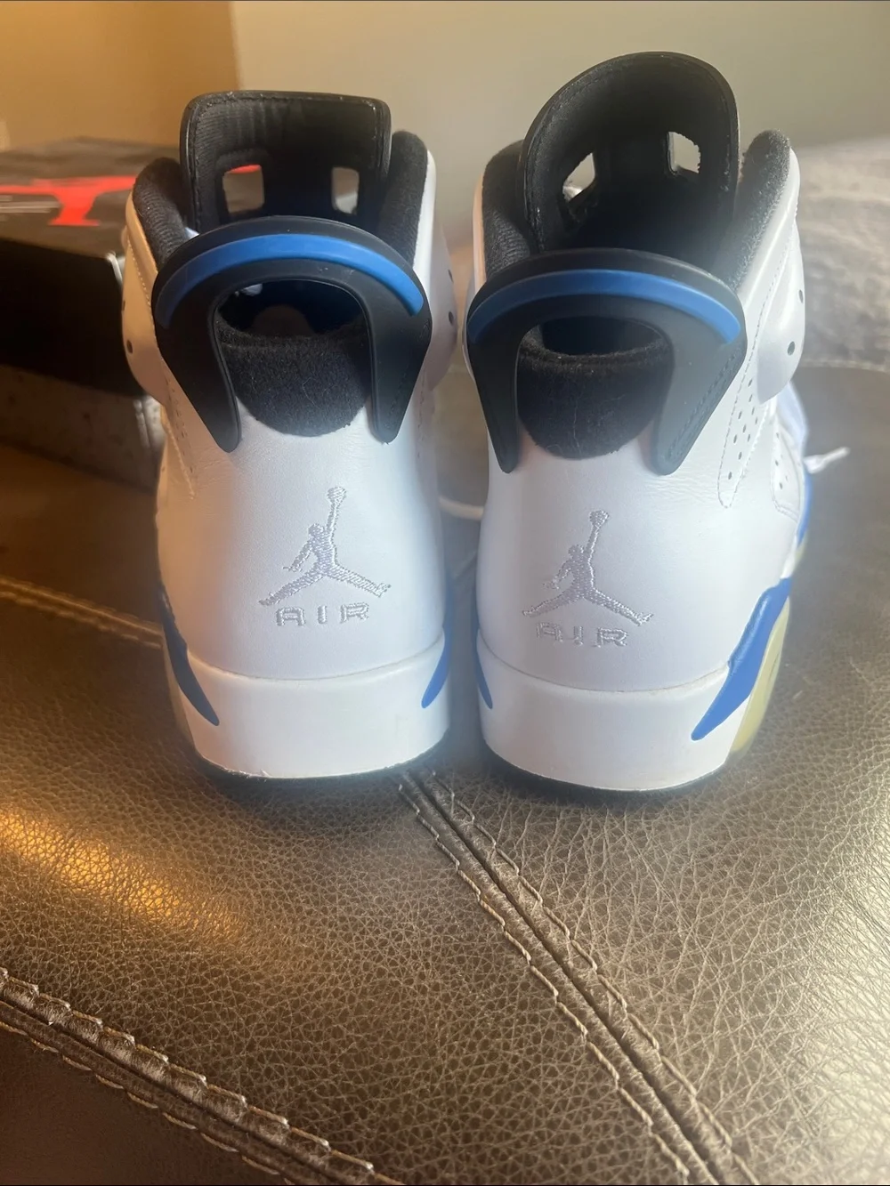 Jordan Men’s White & Blue Retro Basketball Sneakers